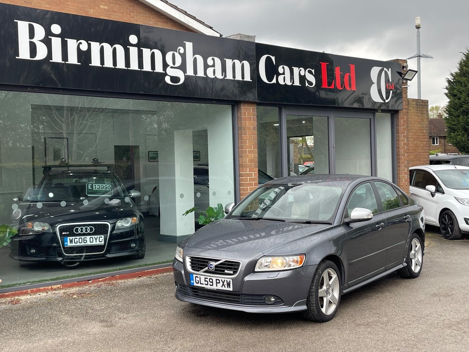 Used Volvo S40 2010 for sale - 76127430: Photo 1