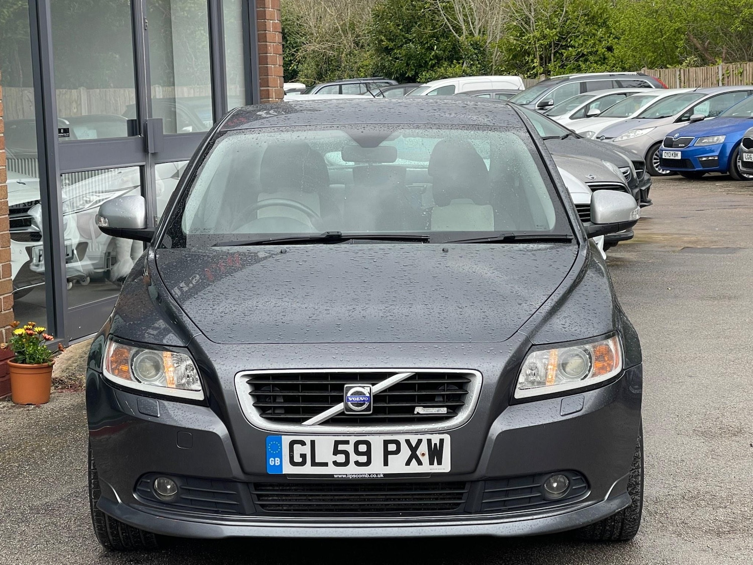 Used Volvo S40 2010 for sale - 76127430: Photo 2