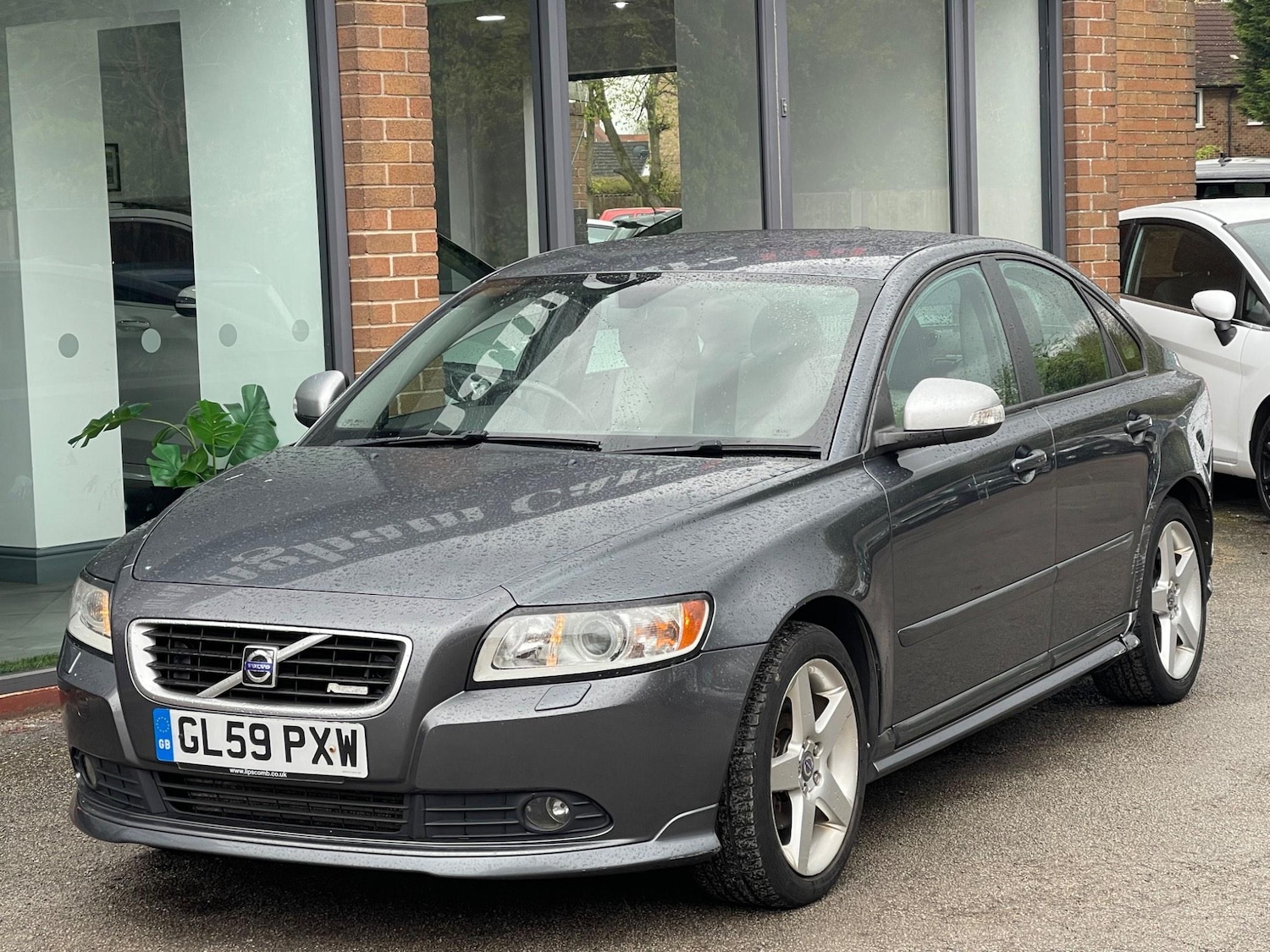 Used Volvo S40 2010 for sale - 76127430: Photo 3