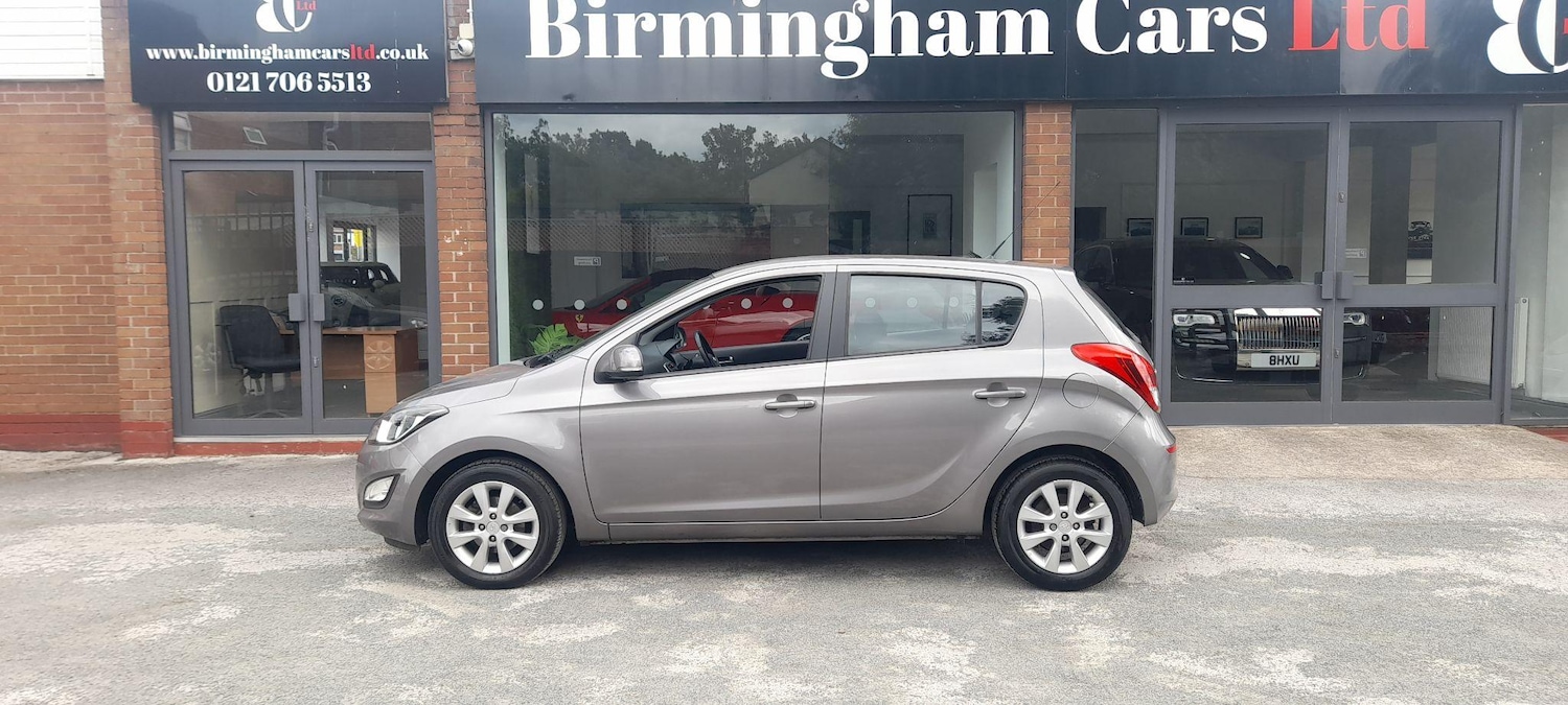 Used Hyundai i20 2014 for sale - 76127441: Photo 14