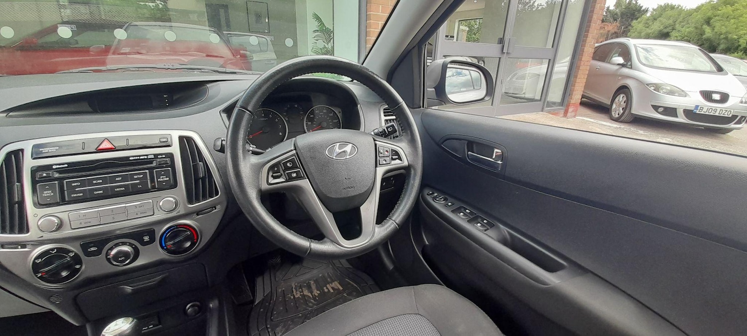 Used Hyundai i20 2014 for sale - 76127441: Photo 21