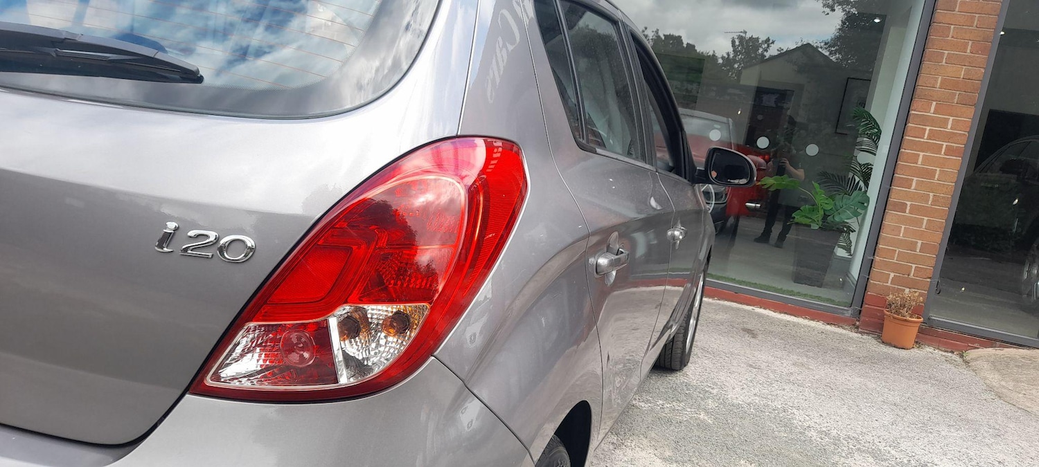 Used Hyundai i20 2014 for sale - 76127441: Photo 26