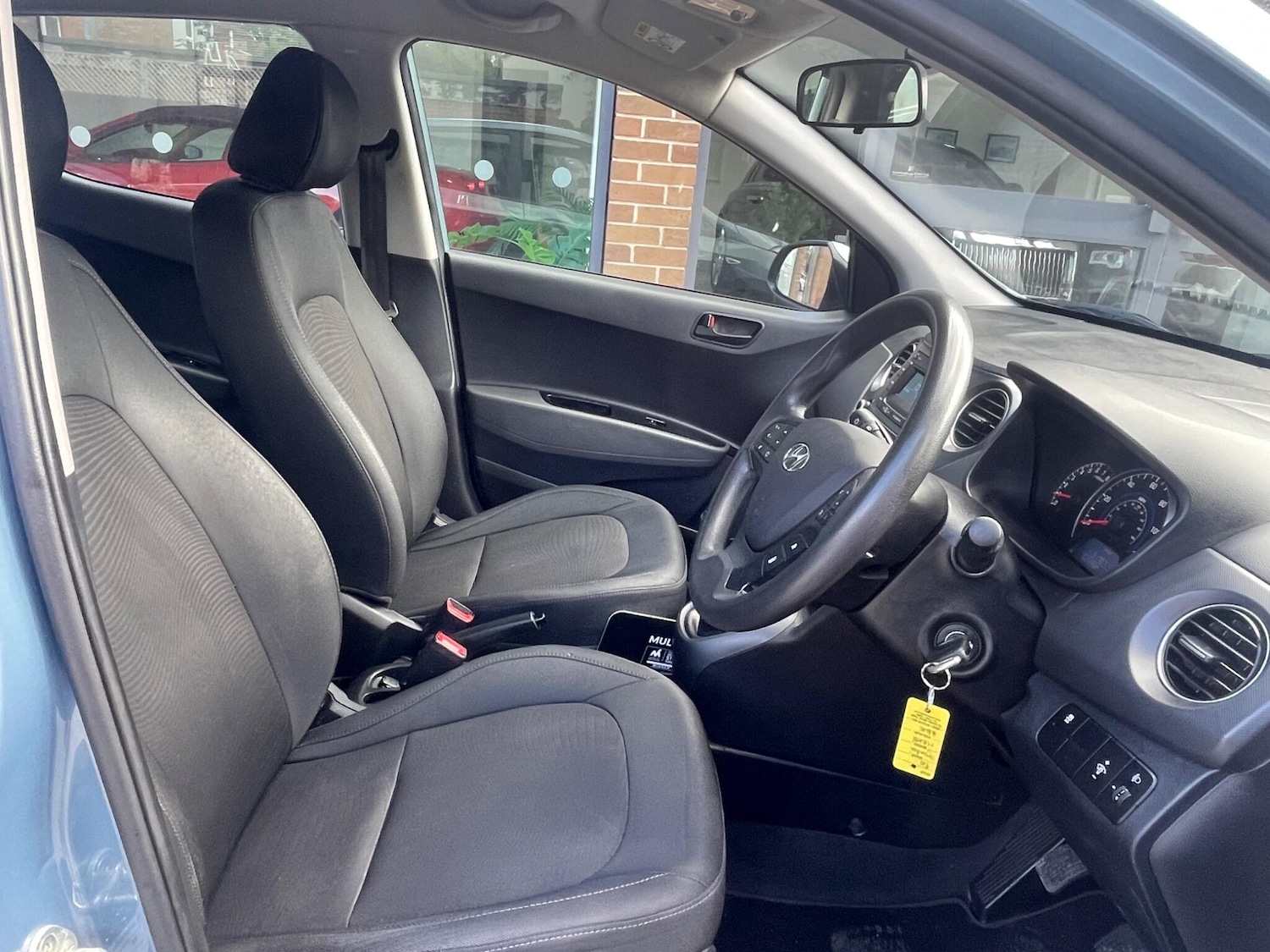 Used Hyundai i10 2017 for sale - 76127362: Photo 12