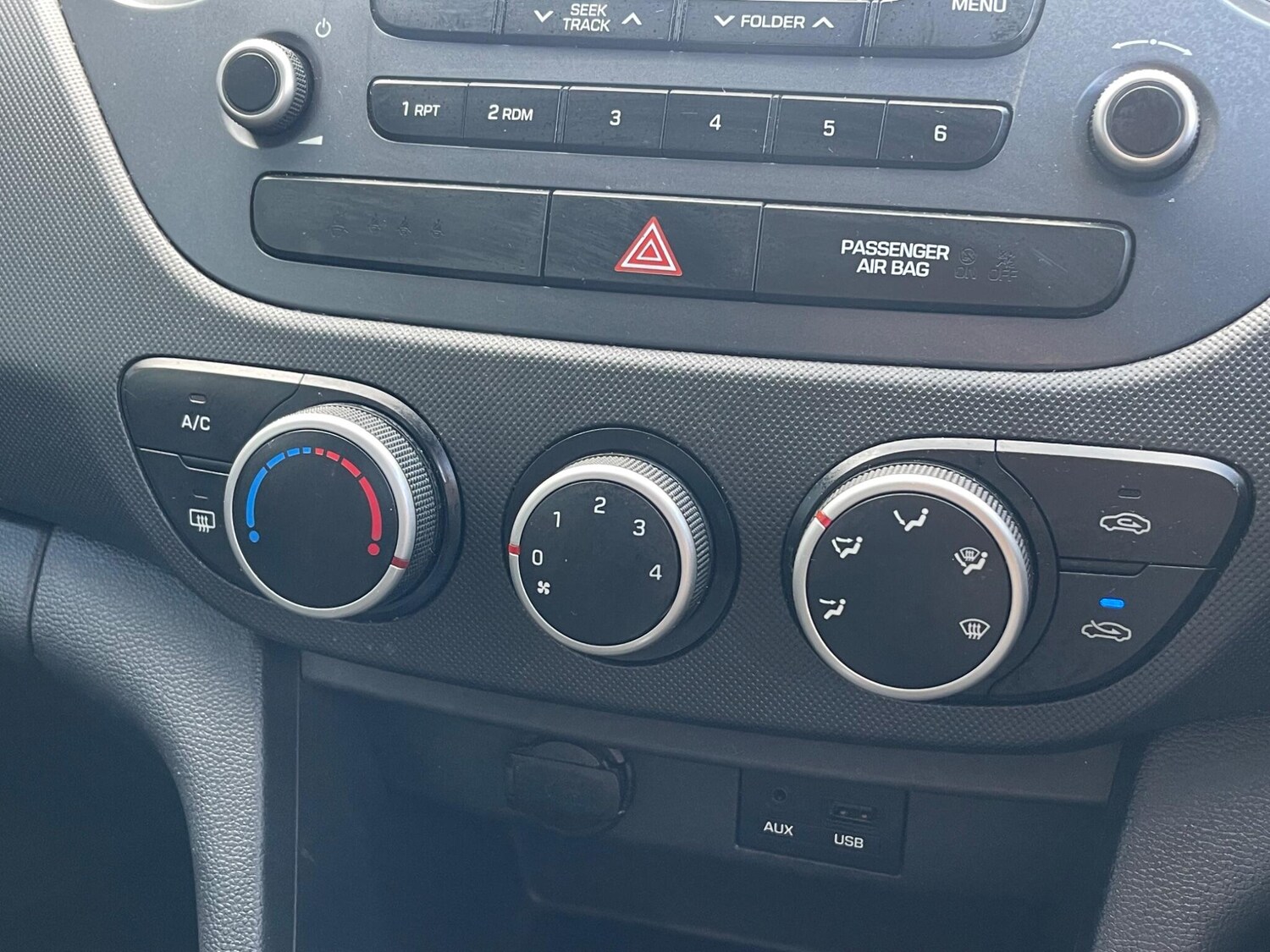 Used Hyundai i10 2017 for sale - 76127362: Photo 14