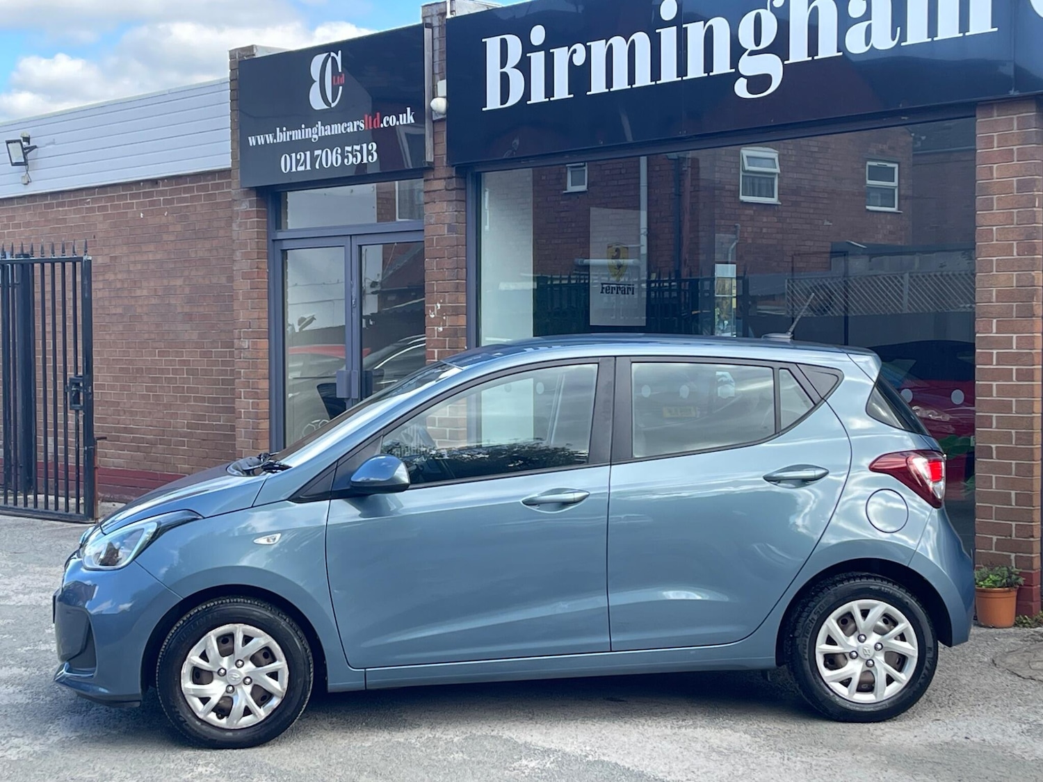 Used Hyundai i10 2017 for sale - 76127362: Photo 4