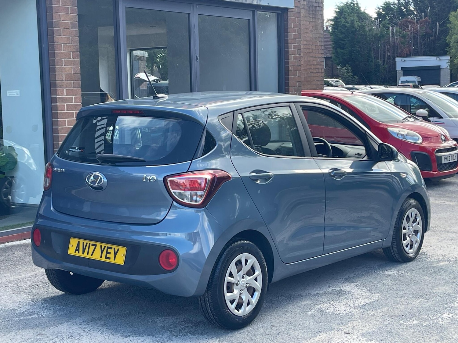 Used Hyundai i10 2017 for sale - 76127362: Photo 8