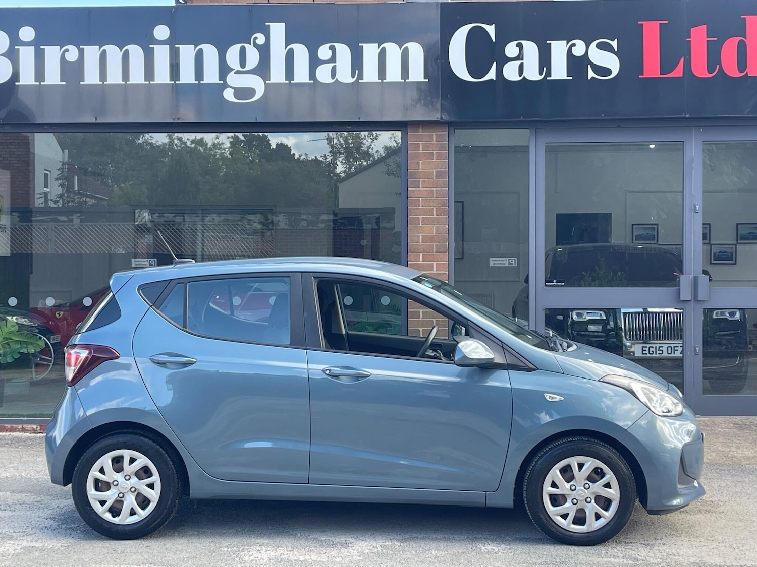 Used Hyundai i10 2017 for sale - 76127362: Photo 9