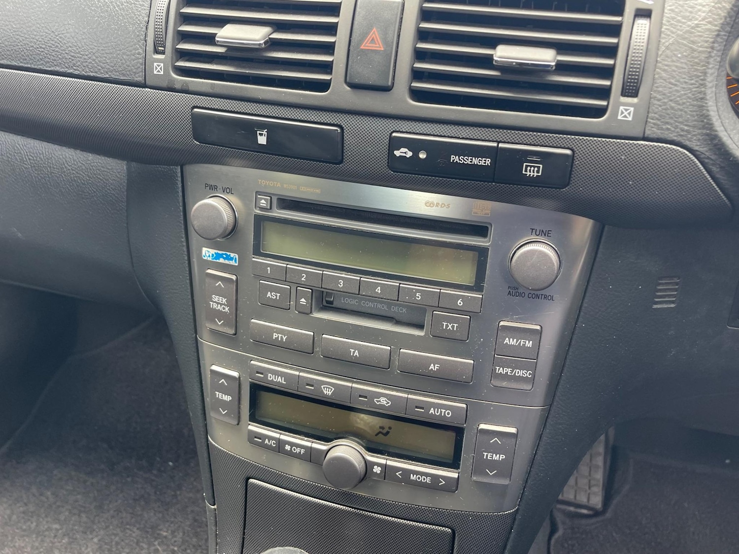 Used Toyota Avensis 2004 for sale - 76127469: Photo 16