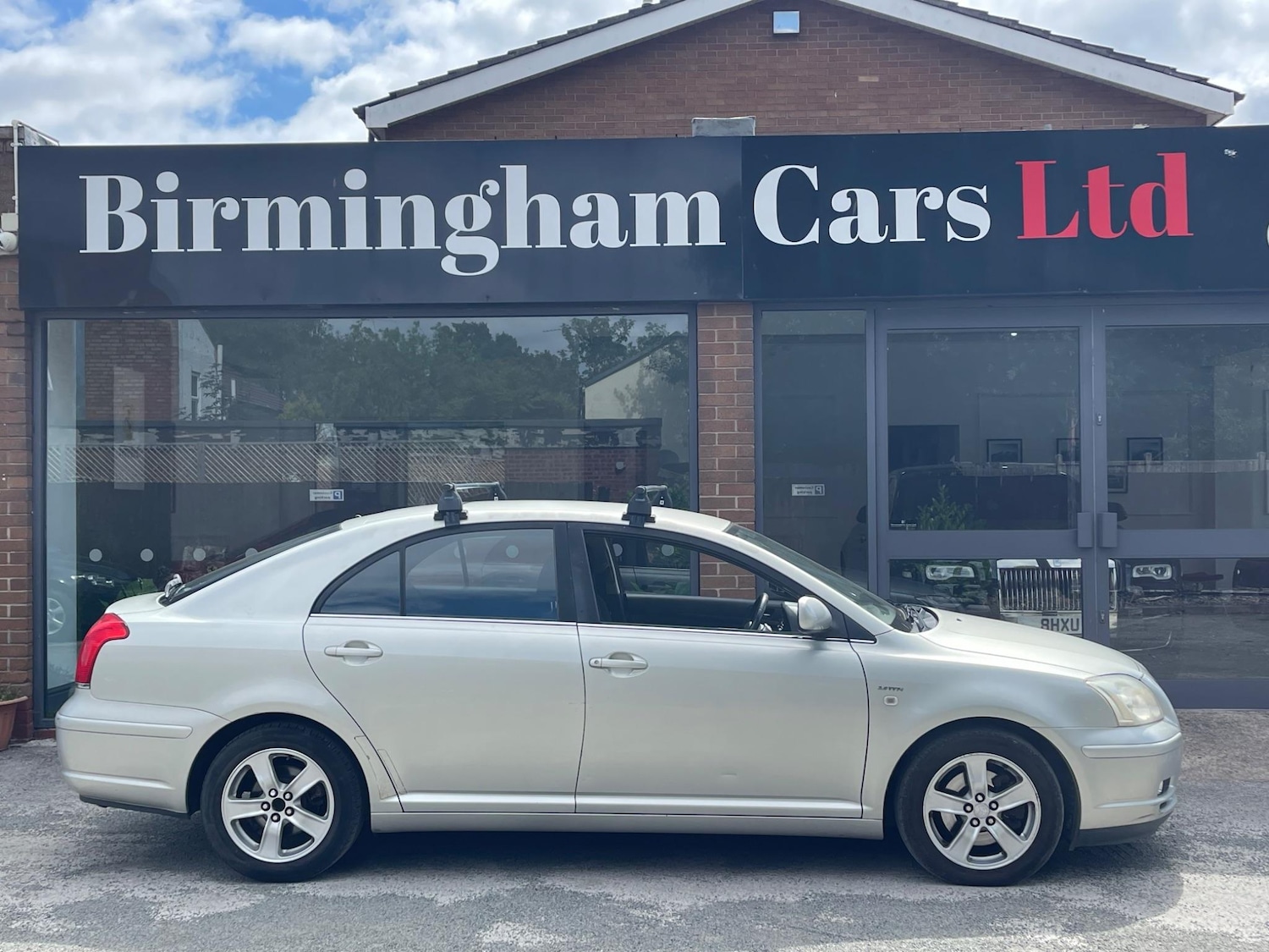 Used Toyota Avensis 2004 for sale - 76127469: Photo 9