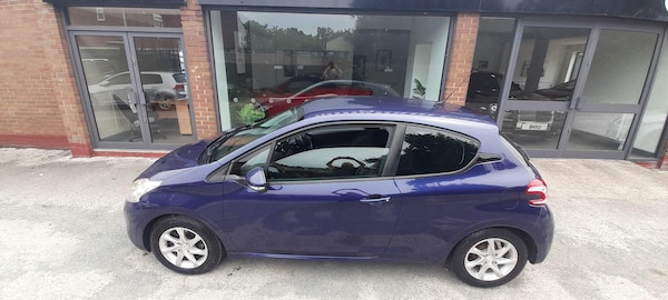 Used Peugeot 208 2013 for sale - 76127467: Photo 10