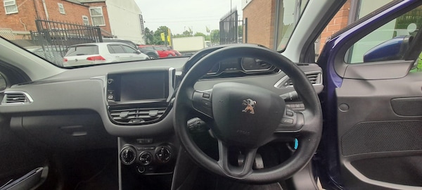 Used Peugeot 208 2013 for sale - 76127467: Photo 13