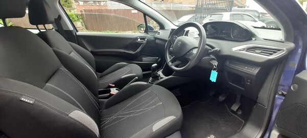 Used Peugeot 208 2013 for sale - 76127467: Photo 14