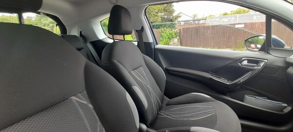 Used Peugeot 208 2013 for sale - 76127467: Photo 16