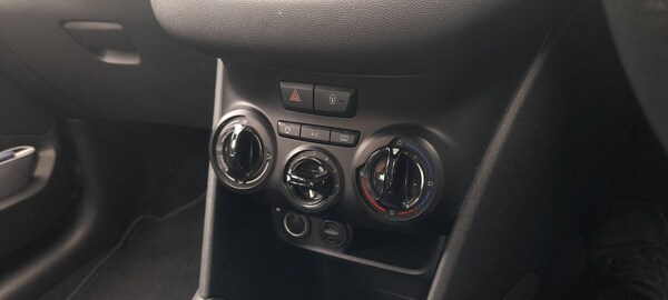 Used Peugeot 208 2013 for sale - 76127467: Photo 21