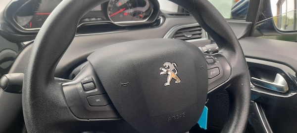 Used Peugeot 208 2013 for sale - 76127467: Photo 27