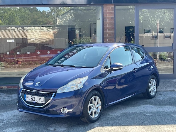 Used Peugeot 208 2013 for sale - 76127467: Photo 34