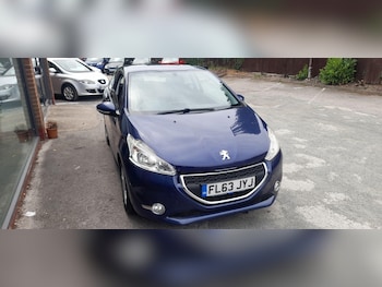Used Peugeot 208 2013 for sale - 76127467: Photo 4