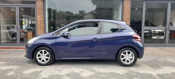 Used Peugeot 208 2013 for sale - 76127467: Photo 9