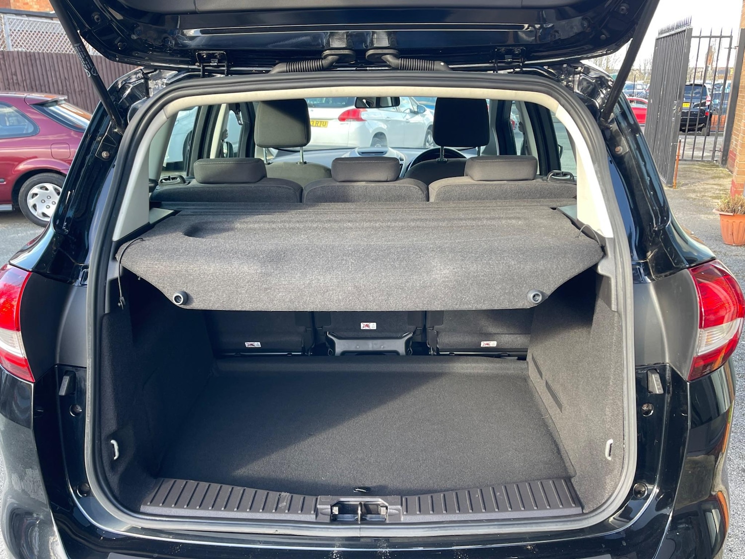 Used Ford C-Max 2019 for sale - 76127477: Photo 11