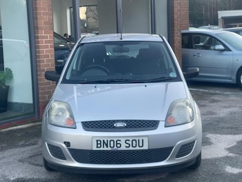 Used Ford Fiesta 2006 for sale - 76296043: Photo 2