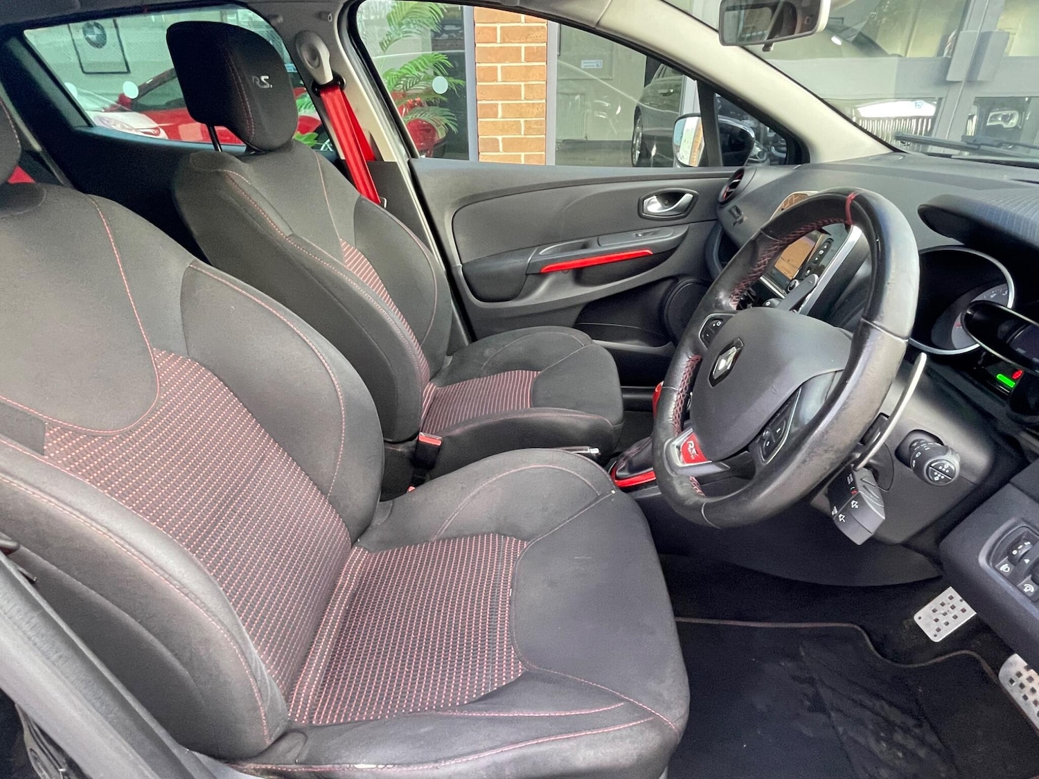 Used Renault Clio 2016 for sale - 76432048: Photo 15