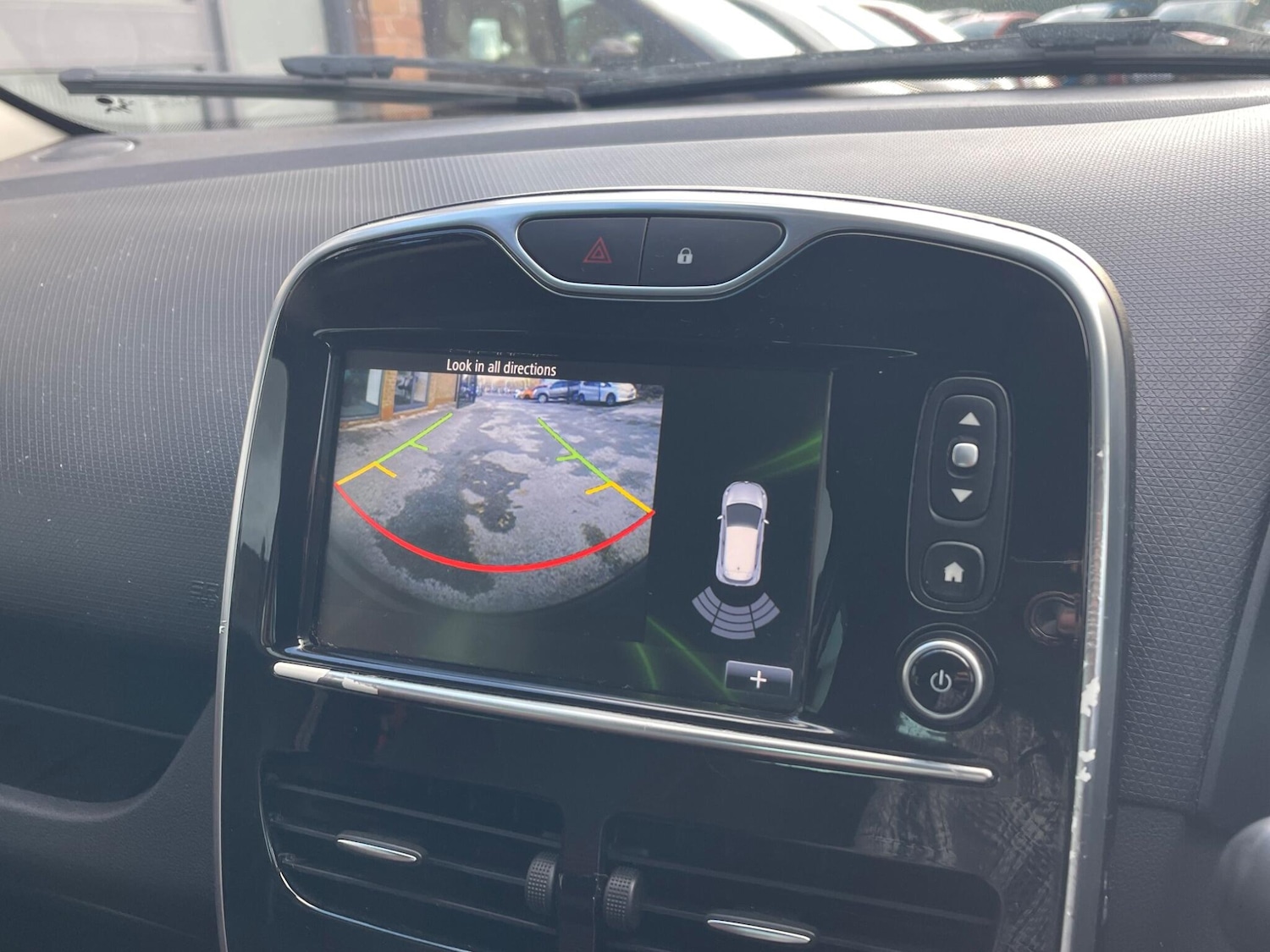 Used Renault Clio 2016 for sale - 76432048: Photo 18