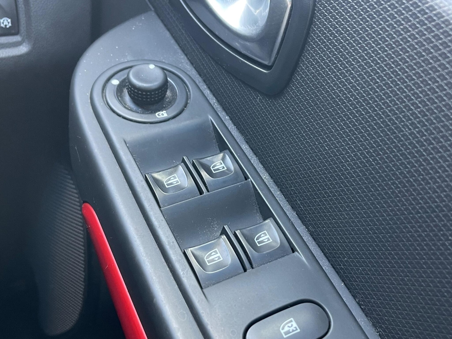 Used Renault Clio 2016 for sale - 76432048: Photo 20