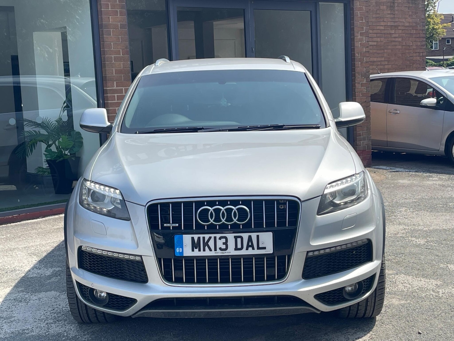 Used Audi Q7 2013 for sale - 76127453: Photo 2