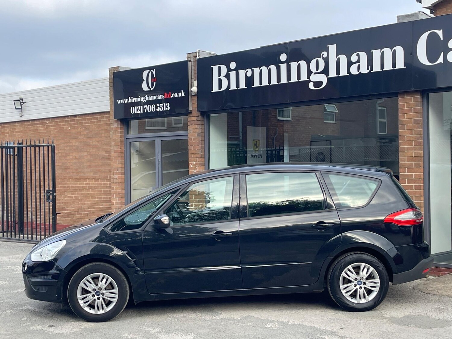 Used Ford S-Max 2014 for sale - 76166371: Photo 4
