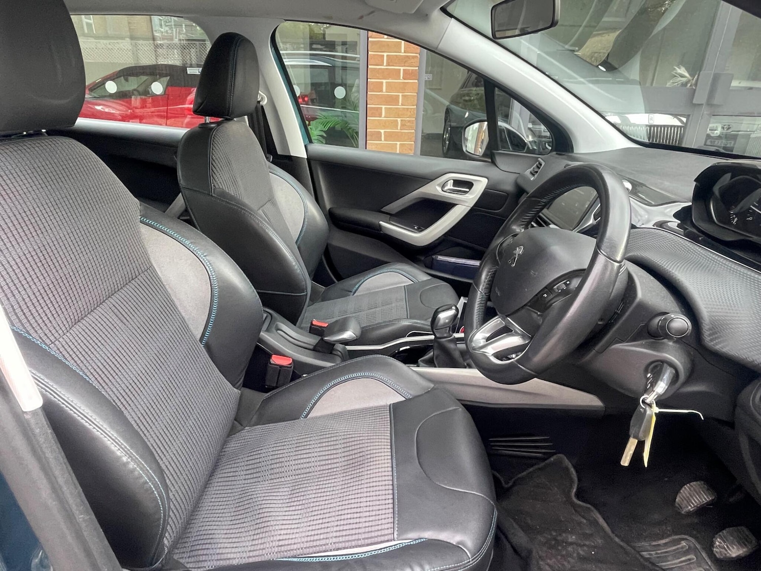 Used Peugeot 2008 2015 for sale - 76166984: Photo 11