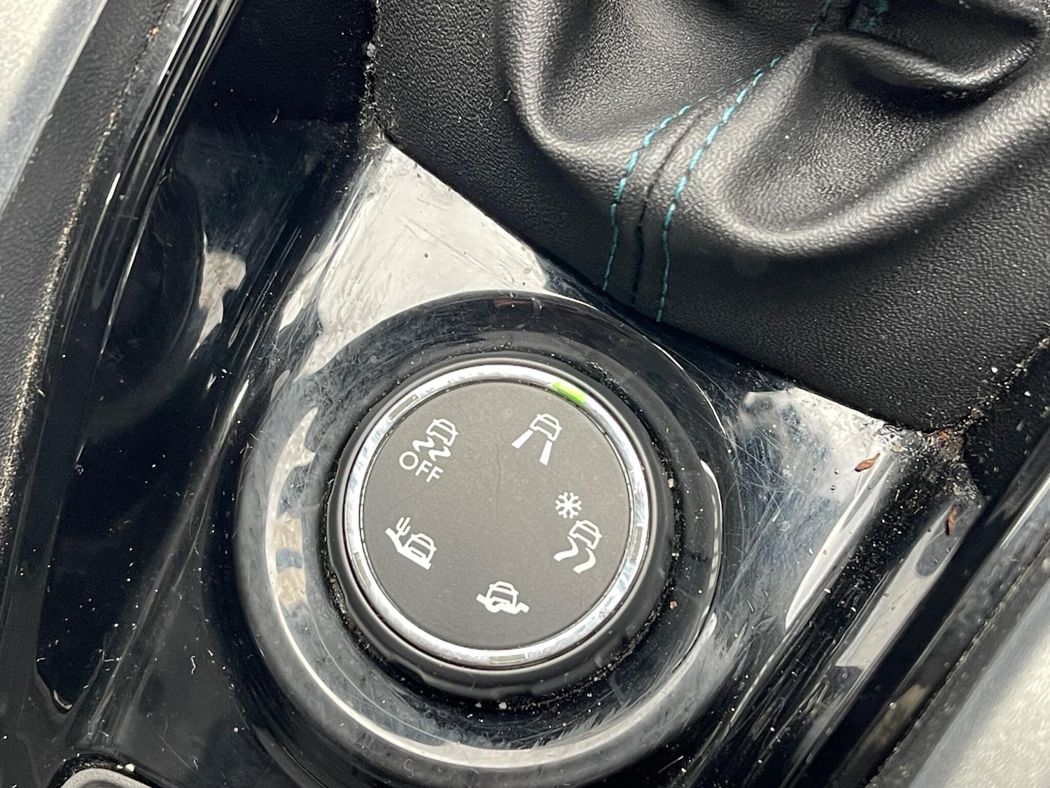 Used Peugeot 2008 2015 for sale - 76166984: Photo 13