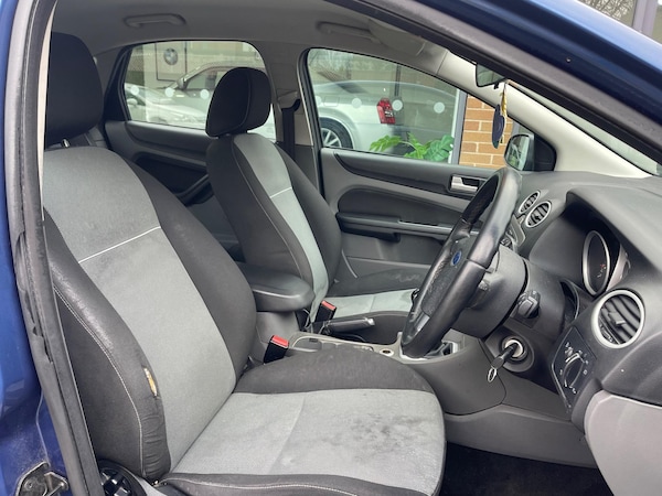 Used Ford Focus 2010 for sale - 76127448: Photo 11