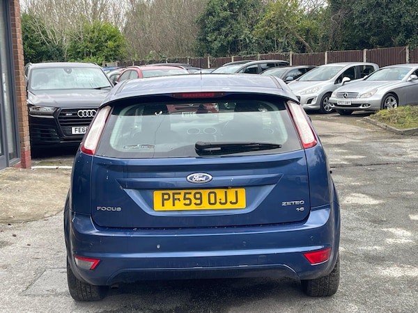 Used Ford Focus 2010 for sale - 76127448: Photo 7