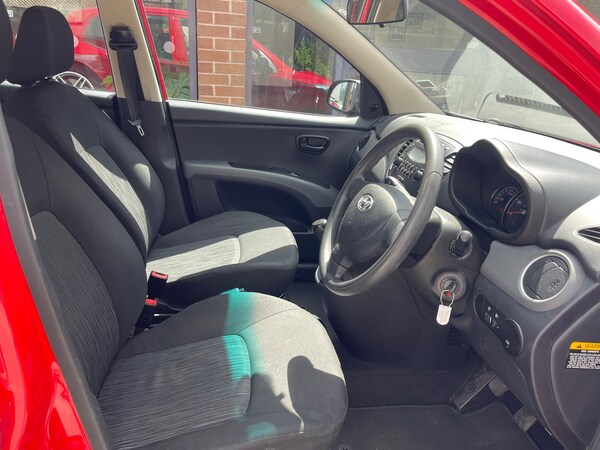 Used Hyundai i10 2012 for sale - 76127457: Photo 11