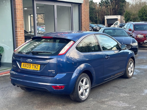 Used Ford Focus 2009 for sale - 76127390: Photo 8