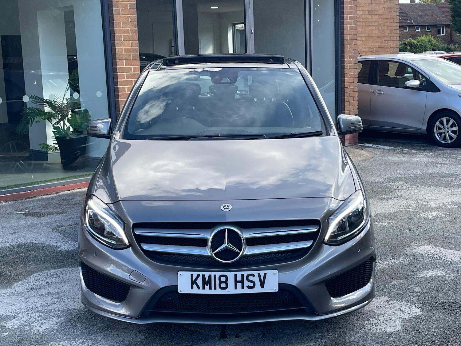 Used Mercedes-Benz B-Class 2018 for sale - 76127389: Photo 2