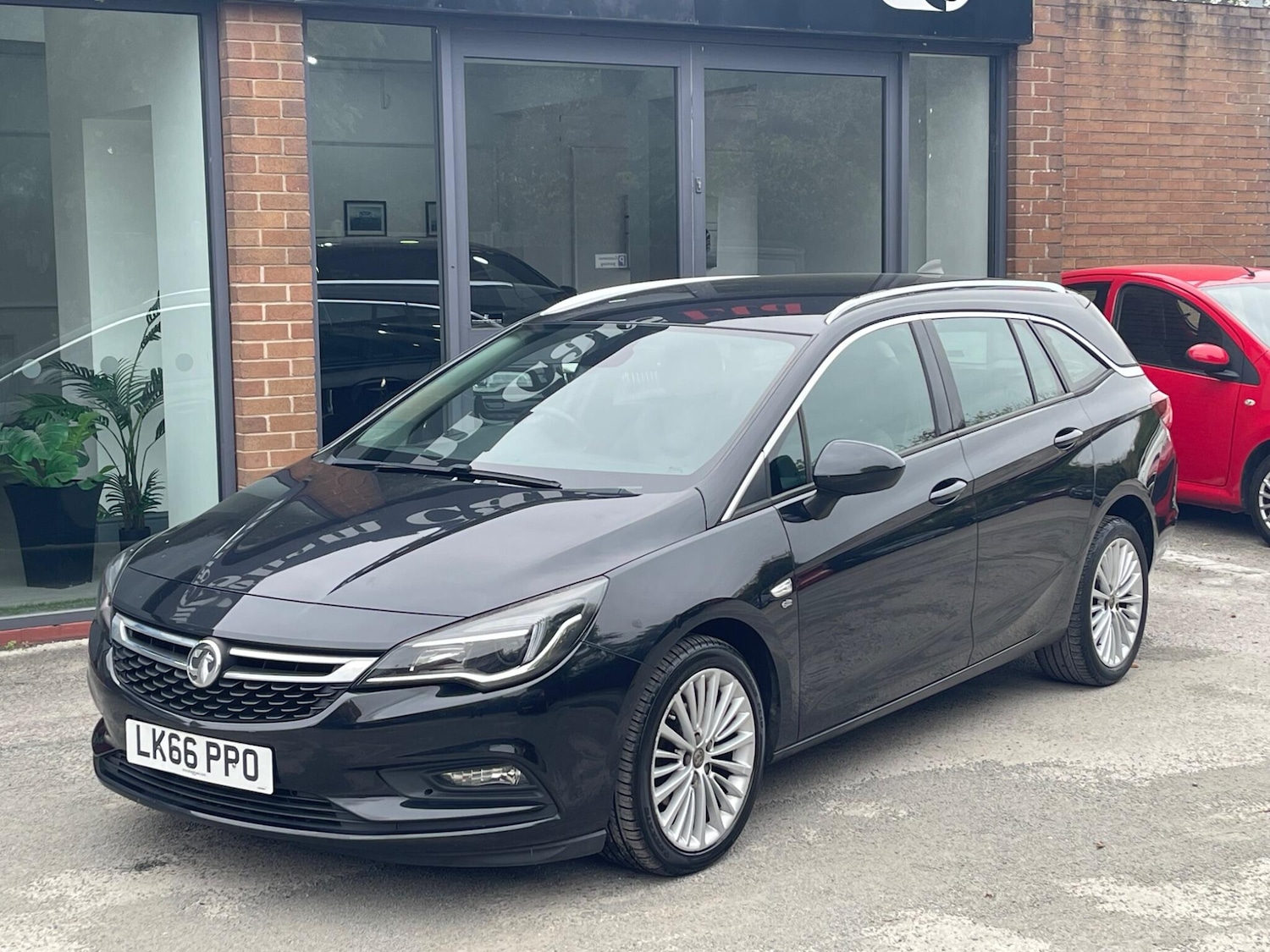 Used Vauxhall Astra 2016 for sale - 76151247: Photo 3