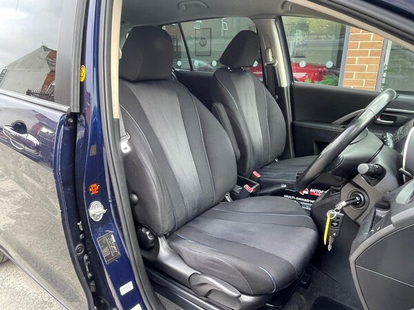 Used Mazda Mazda5 2011 for sale - 76127393: Photo 11