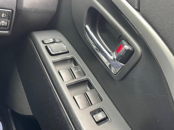 Used Mazda Mazda5 2011 for sale - 76127393: Photo 14