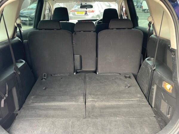 Used Mazda Mazda5 2011 for sale - 76127393: Photo 7