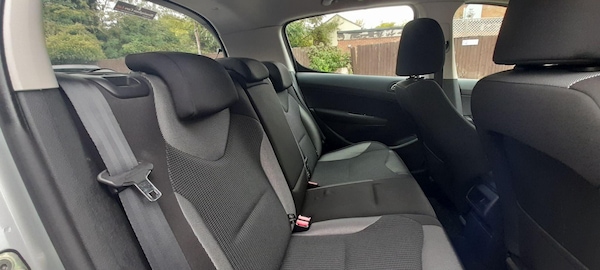 Used Peugeot 308 2012 for sale - 76127473: Photo 19