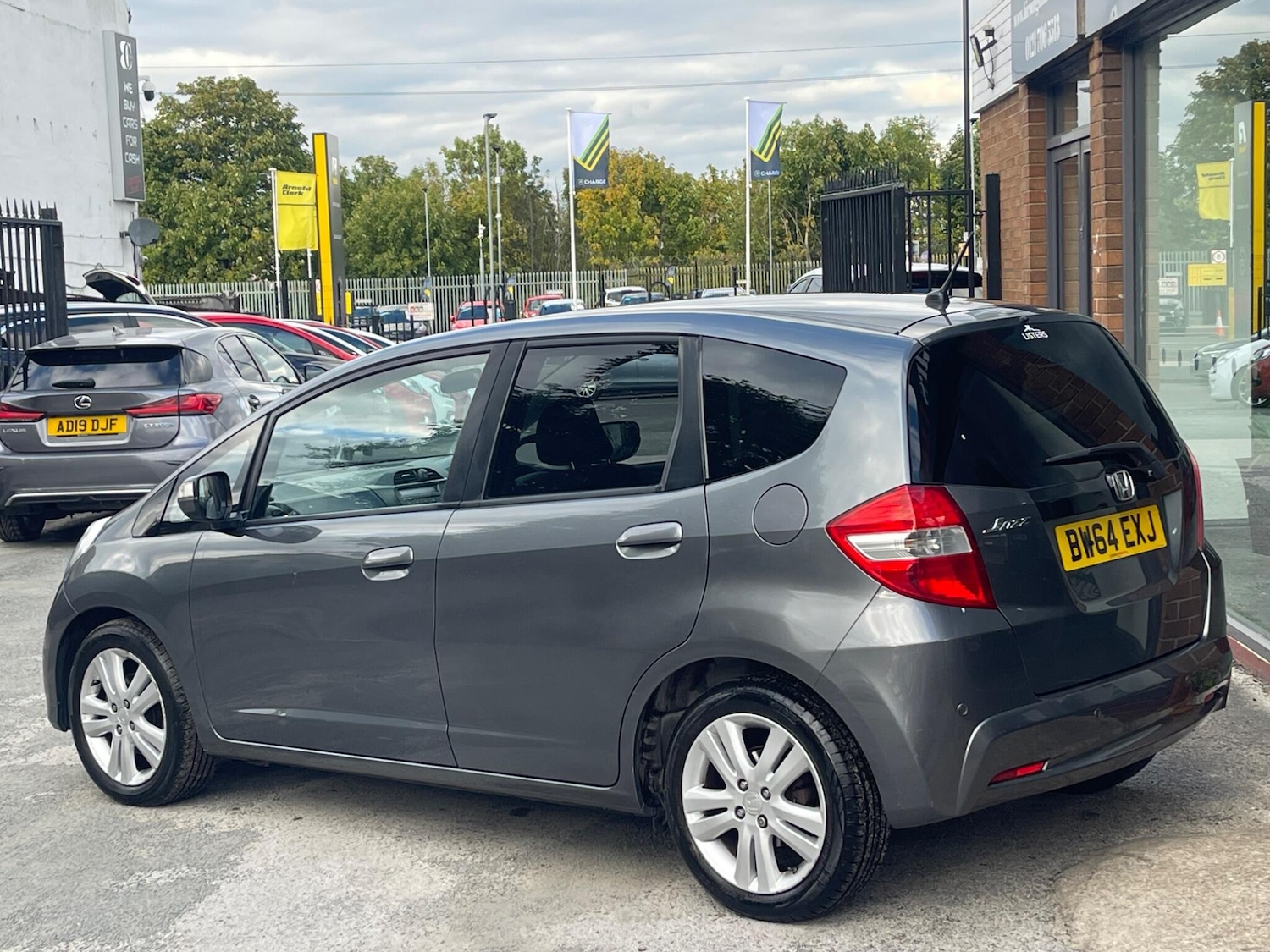 Used Honda Jazz 2015 for sale - 76127335: Photo 5