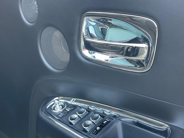 Used Rolls-Royce Ghost 2015 for sale - 76127346: Photo 24