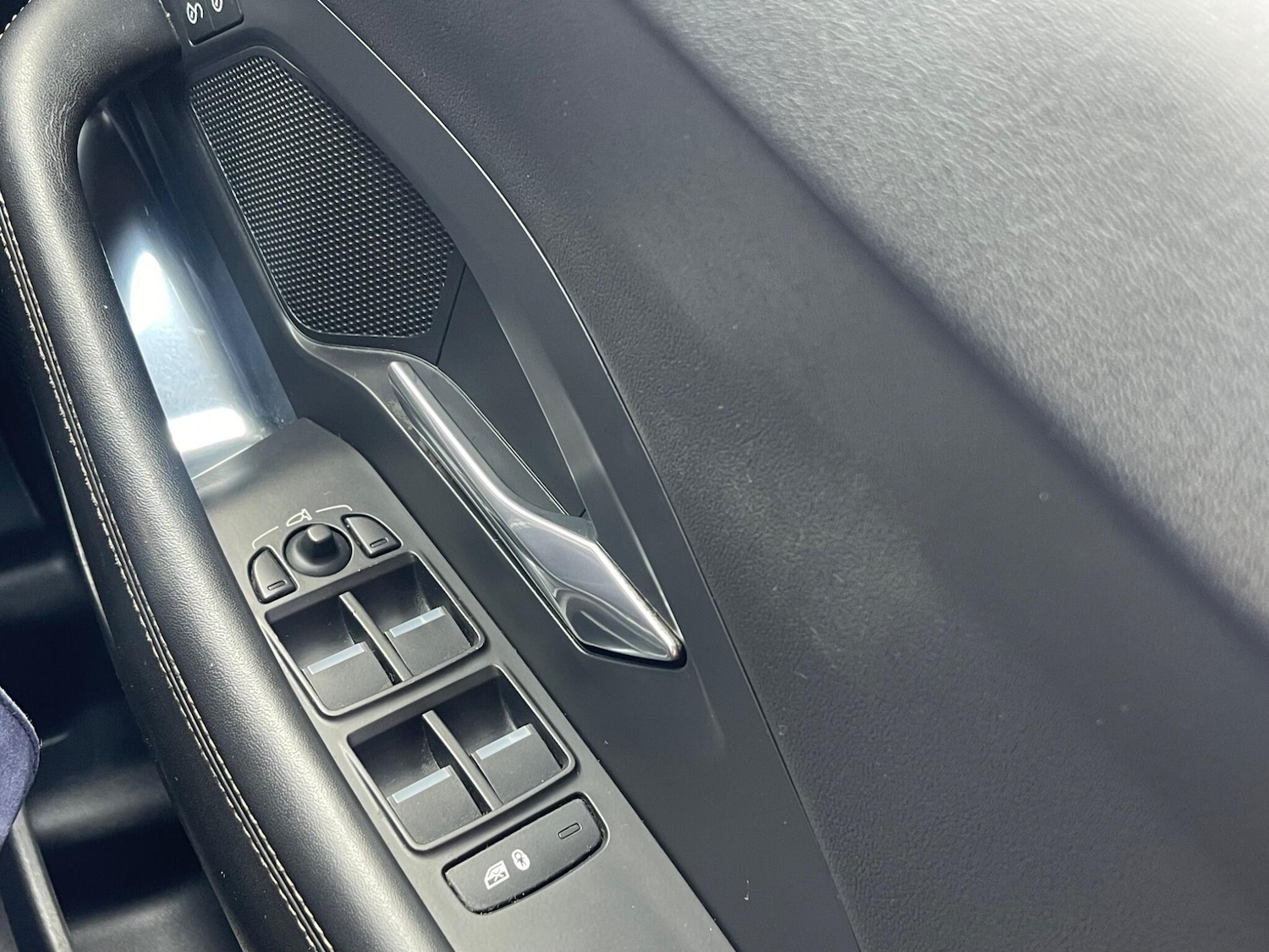 Used Jaguar E-Pace 2019 for sale - 76127348: Photo 18