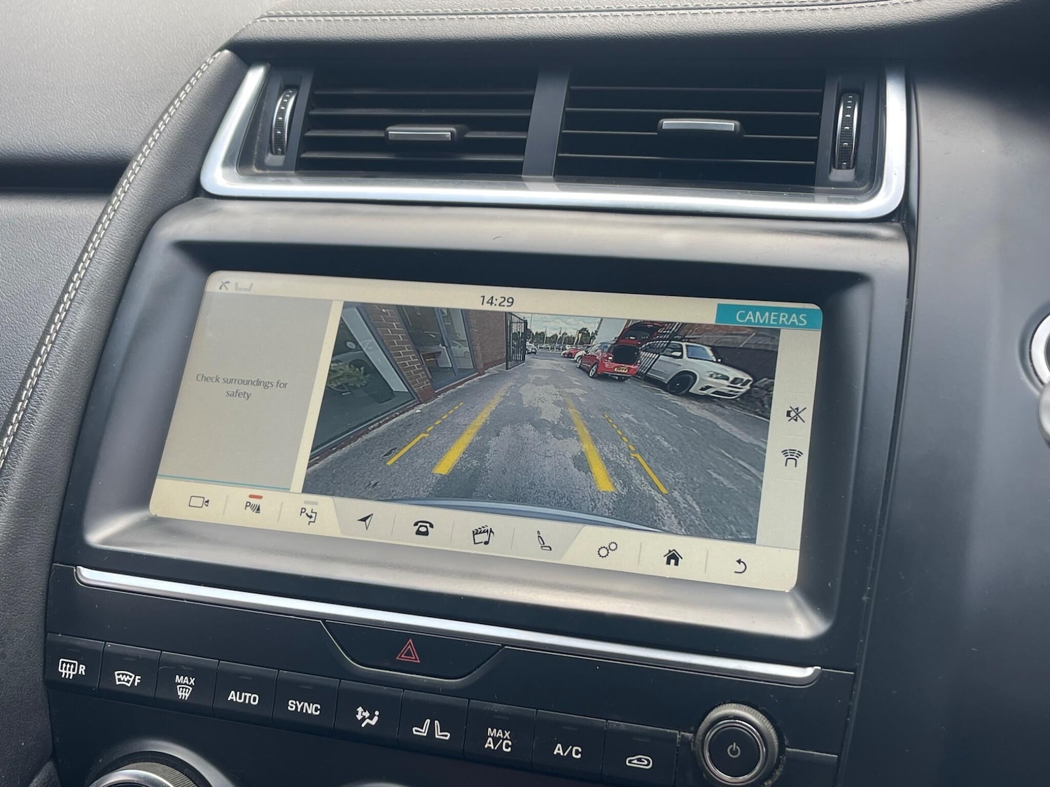 Used Jaguar E-Pace 2019 for sale - 76127348: Photo 23