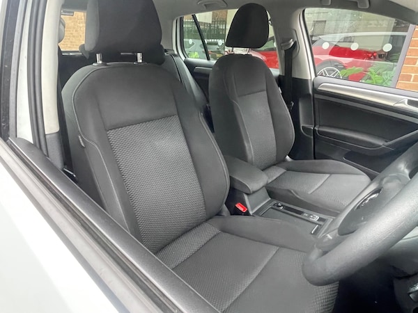 Used Volkswagen Golf 2018 for sale - 76127365: Photo 11