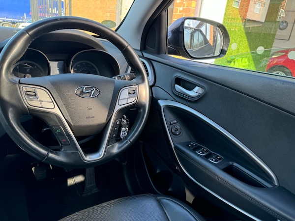 Used Hyundai Santa Fe 2017 for sale - 76127412: Photo 11