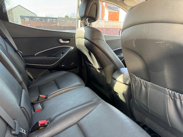 Used Hyundai Santa Fe 2017 for sale - 76127412: Photo 14