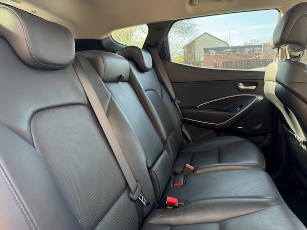 Used Hyundai Santa Fe 2017 for sale - 76127412: Photo 15