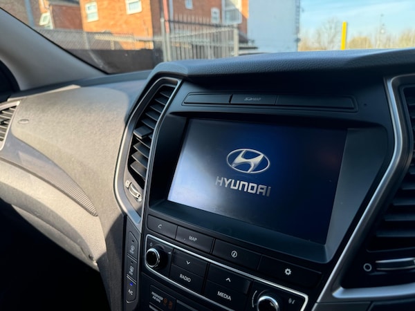 Used Hyundai Santa Fe 2017 for sale - 76127412: Photo 21